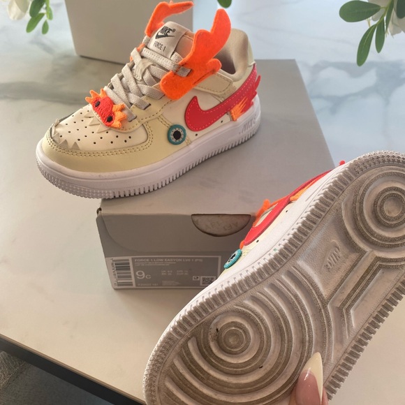 These are limited edition! Super cute! Definitely are favorite pair to date. - Picture 3 of 4